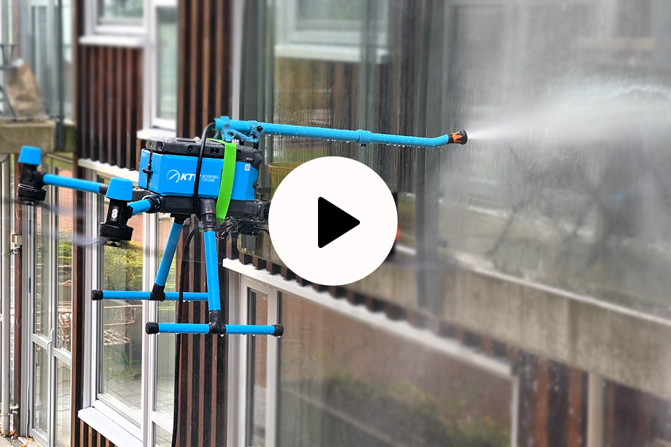 Window cleaning KTV Working Drone